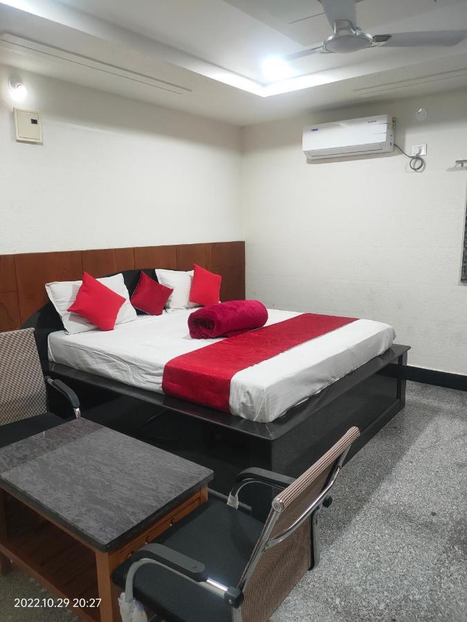 Hotel New Maruthi Inn, Lb Nagar Хайдарабад Экстерьер фото