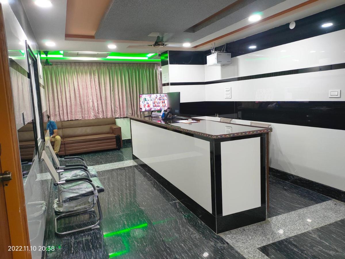 Hotel New Maruthi Inn, Lb Nagar Хайдарабад Экстерьер фото