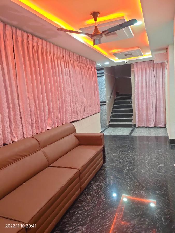 Hotel New Maruthi Inn, Lb Nagar Хайдарабад Экстерьер фото